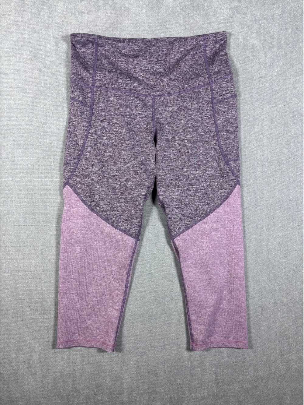 Champion size M Purple Heathered Capri Leggings with Color Block Design
